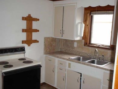 down kitchen2