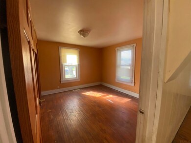 908 W Arch St, Portland, IN 47371 - photo 4