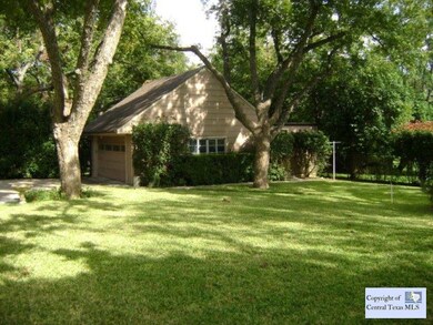915 W San Antonio St, San Marcos, TX 78666 - photo 6