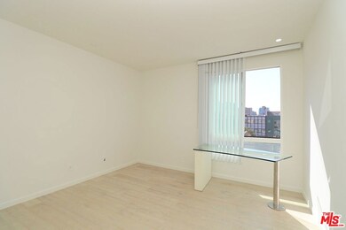 Barcelona Towers unit 310, Los Angeles, CA 90005 - photo 6
