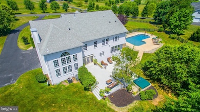 16806 Falconhurst Dr, Purcellville, VA 20132 - photo 3