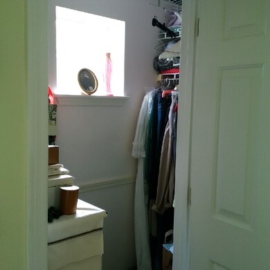 143 Hildred Dr, Burlington, VT 05401 - photo 7