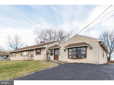 411 E Moyer Rd, Pottstown, PA 19464 - photo 2