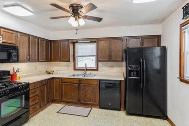 1607 E 23rd St, Des Moines, IA 50317 - photo 6