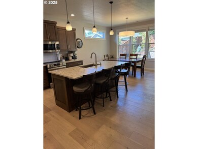 1076 S 57th Place, Springfield, OR 97478 - photo 6