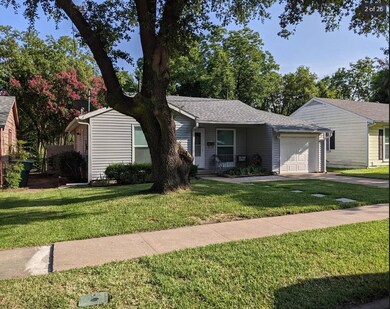 312 W Dexter St, Sherman, TX 75092 - photo 2