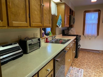 428 Oakmont Ave, Erie, PA 16505 - photo 6