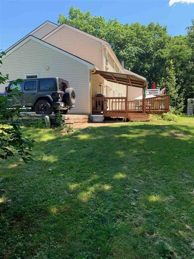 20 Mohawk Dr unit B, Londonderry, NH 03053 - photo 3