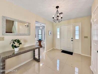 6-Foyer 2