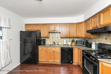 3203 Buckingham Cir Middletown-large-007