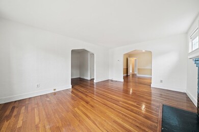 10 Noble St unit 1, Newton, MA 02465 - photo 5