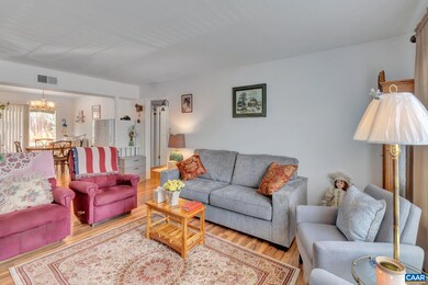 2527 Hydraulic Rd unit 9, Charlottesville, VA 22901 - photo 4