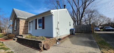 7817 Rochelle Rd, Louisville, KY 40228 - photo 3