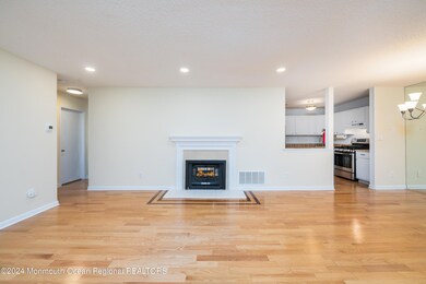 77 Frontier Way, Tinton Falls, NJ 07753 - photo 5