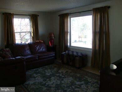 6036 Loriella Park Dr, Fredericksburg, VA 22407 - photo 7