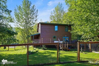 085-BACK EXTERIOR_TS_IMG_36