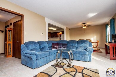 3040 SW Randolph Ave, Topeka, KS 66611 - photo 4