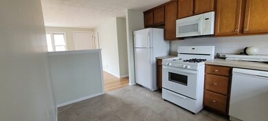 183 Manzella Ct, Rockland, MA 02370 - photo 2