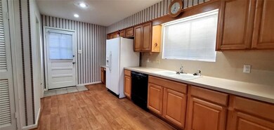 5606 Arncliffe Dr, Houston, TX 77088 - photo 6