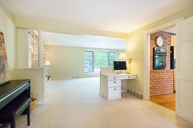 1524RosilandRdSE-7