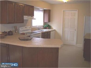 20 Peppermint Ln, Willingboro, NJ 08046 - photo 3