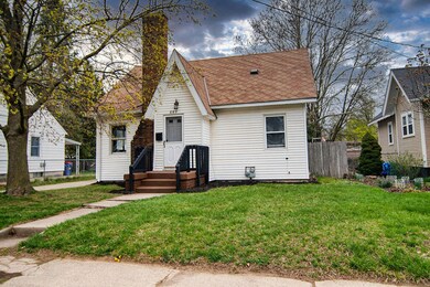 889 Arlington St NE, Grand Rapids, MI 49505 - photo 3