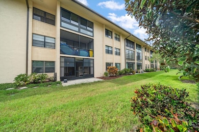 12300 Vonn Rd unit 4106, Largo, FL 33774 - photo 5