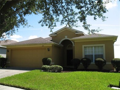 Front of the home.  Very well maintained and manic