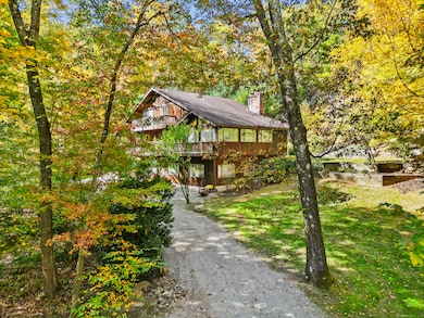 104 Blue Spruce Cir, Weston, CT 06883 - photo 2