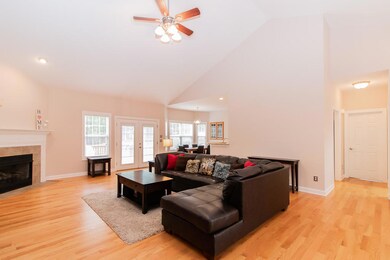 160 Bridle Path-6