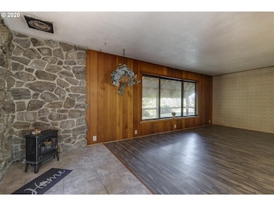 1211 NE Center St, Sheridan, OR 97378 - photo 4