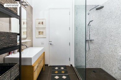 Arris Lofts unit 228, Long Island City, NY 11101 - photo 5