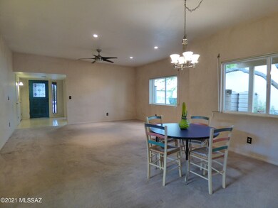 Living room & dining area
