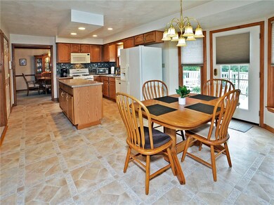 Nice EIK, with all appliances included.