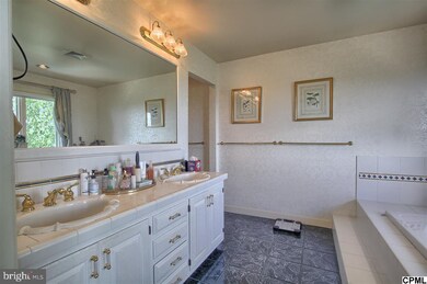 100 Cumberland Rd, Lemoyne, PA 17043 - photo 4