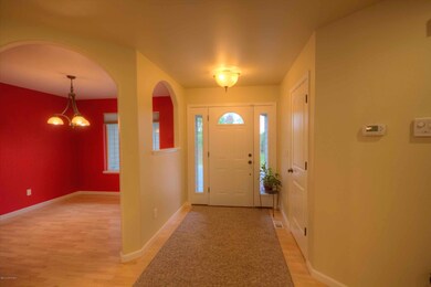 Entry/Dining