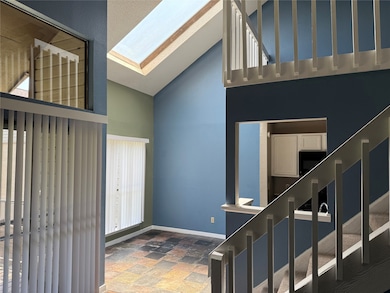 8579 Sands Point Dr unit 102, Houston, TX 77036 - photo 2