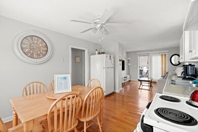 8 Commonwealth Ave unit 2, Salisbury, MA 01952 - photo 6
