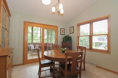 434 Oakwood Dr, Oregon, WI 53575 - photo 4