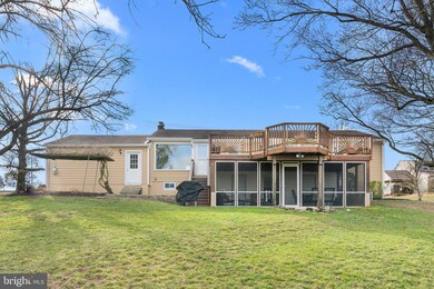 877 Cross Rd, Schwenksville, PA 19473 - photo 5