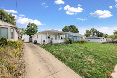 547 Lansing Rd, Akron, OH 44312 - photo 3