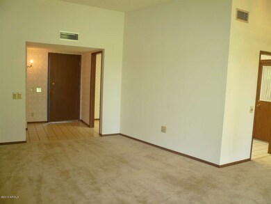 10025 W Highwood Ln, Sun City, AZ 85373 - photo 6