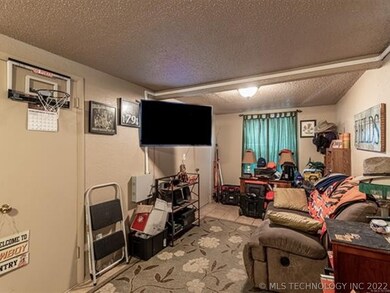 304 W 8th St, Claremore, OK 74017 - photo 5