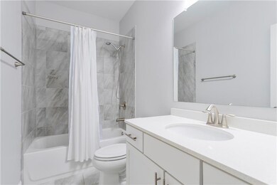 330 La Perla Dr, Sugar Hill, GA 30518 - photo 4