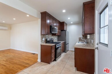 200 W Palmer Ave unit B, Glendale, CA 91204 - photo 3