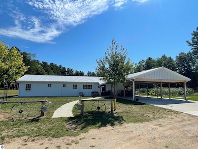 2492 E Fir Rd, Harrison, MI 48625 - photo 7