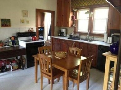 30 Franklin St, Shelburne Falls, MA 01370 - photo 4