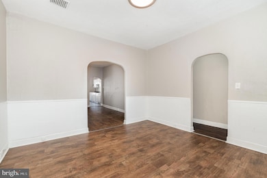 212 W Allen St, Mechanicsburg, PA 17055 - photo 4