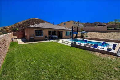 5407 N Pinnacle Ln, San Bernardino, CA 92407 - photo 3