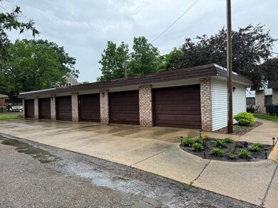 600 Johnson St unit D, Albert Lea, MN 56007 - photo 3